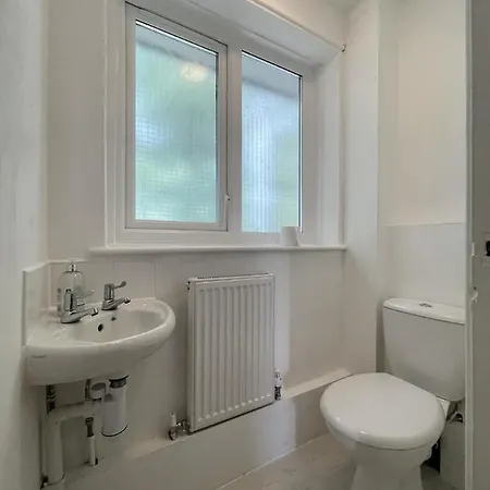 Bright, Warm & Cozy House In Harpurhey Apartment Manchester Exterior photo