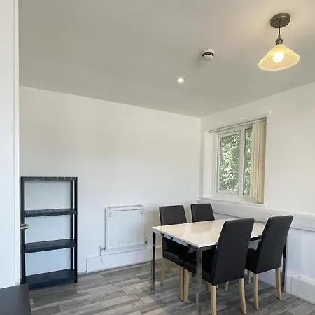 Bright, Warm & Cozy House In Harpurhey Apartment Manchester Exterior photo